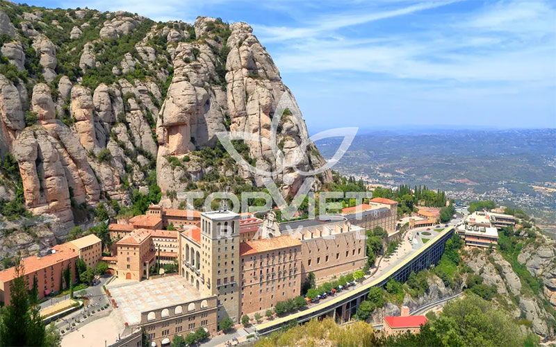 Montserrat-tay-ban-nha-top-viet-travel
