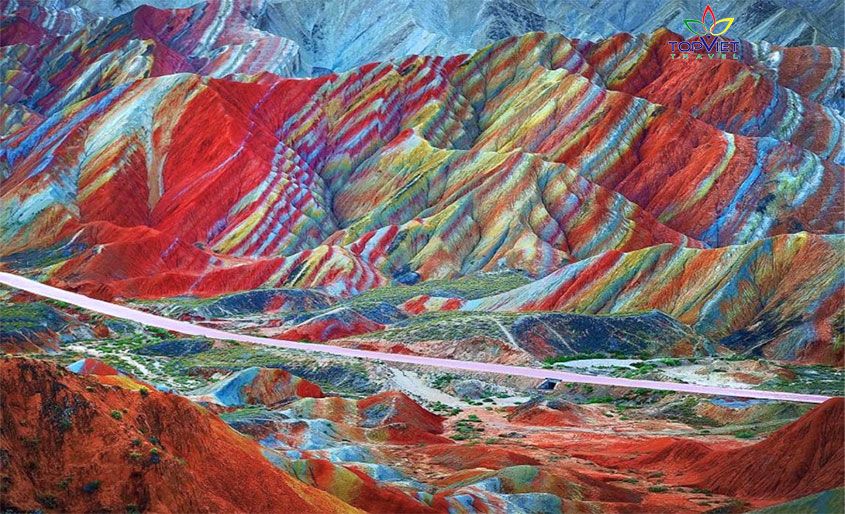 cong-vien-dia-chat-truong-dich-dan-ha-topviettravel