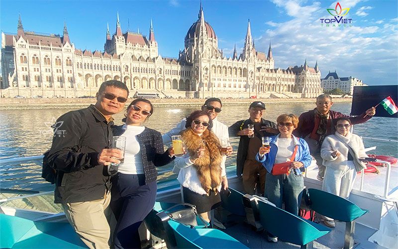 du-thuyen-danube-budapest-top-viet-travel