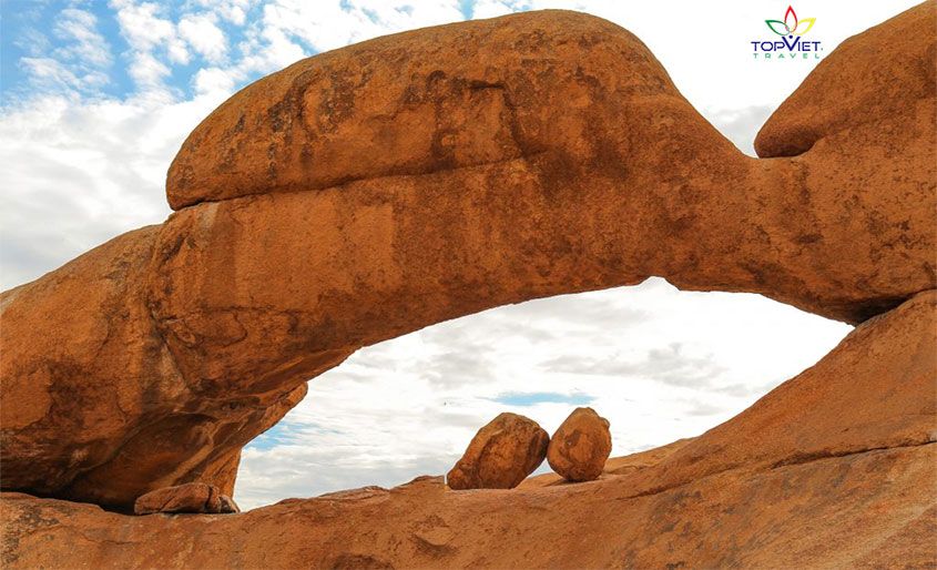 Spitzkoppe-namibia-top-viet-travel