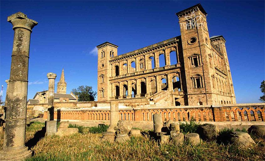 Rova-of-Antananarivo-madagascar-chau-phi-top-viet-travel
