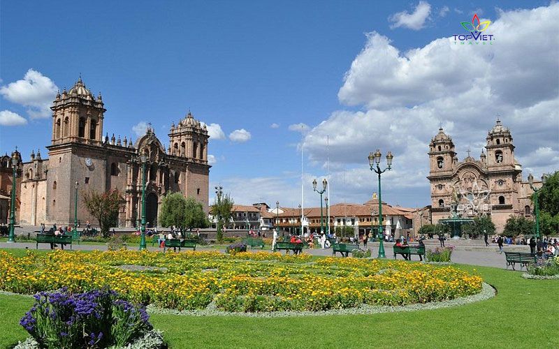 Chíle-Plaza-de-Armas-top-viet-travel