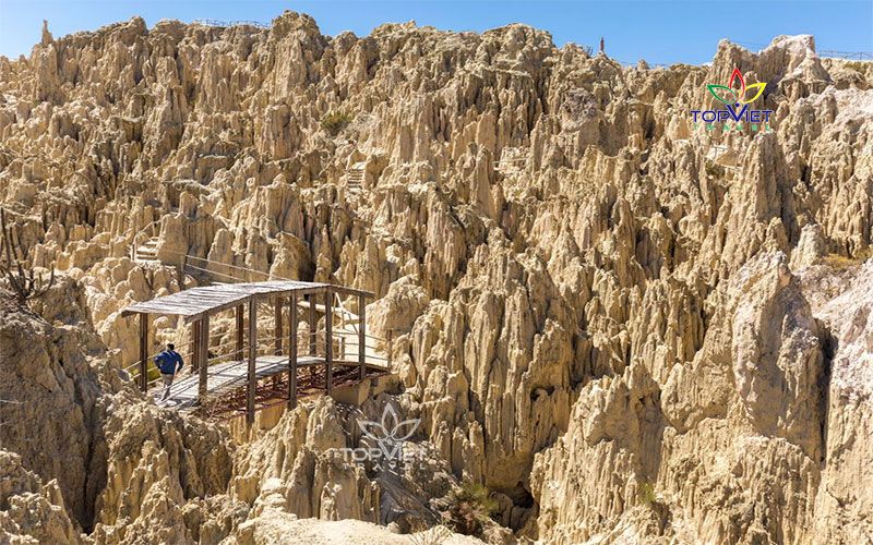 Valle-de-la-Luna-bolivia-top-viet-travel