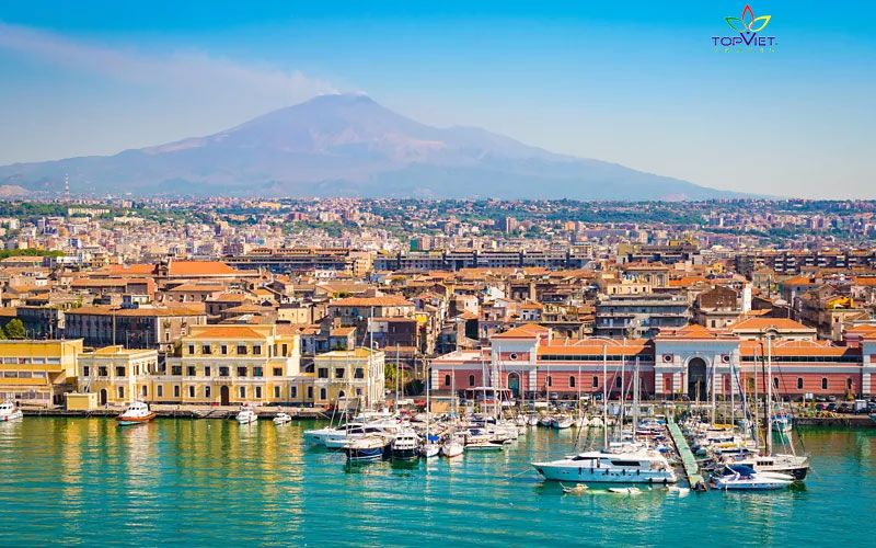 Catania-Sicily-Nam-Y-Top-Viet_Travel