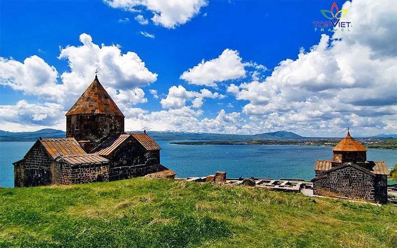 Sevan-Armenia-top-viet-travel