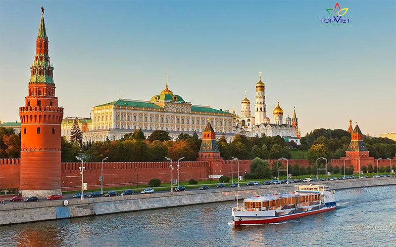 Neva-Saint-Petersburg-nga-top-viet-travel