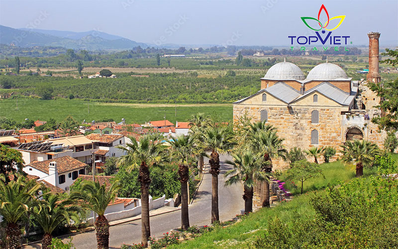 Isa-Bey-Mosque-tho-nhi-ky