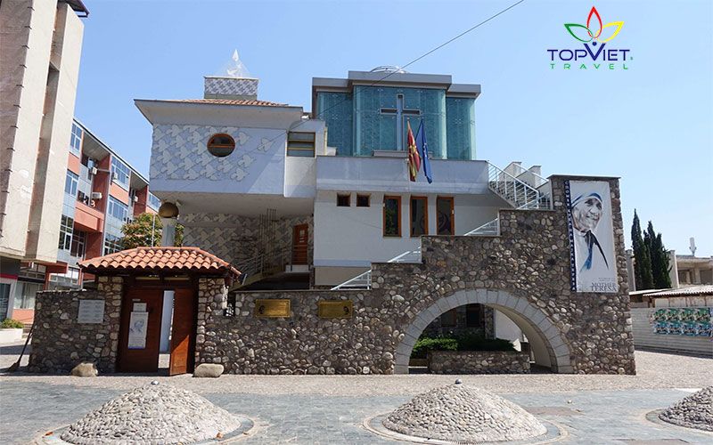 Mother-Teresa-Memorial-House-Skopje-albania-top-viet-travel